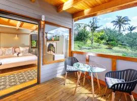 Valley View Studio - Maison Mahogany - design meets tranquillity