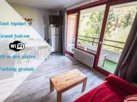 Le Relai S31 - Grand et lumineux studio avec coin montagne 4-6 pers, tout équipé, avec WIFI, à 30m des pistes avec un grand balcon, DRAPS NON COMPRIS