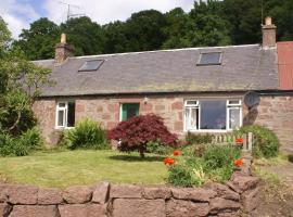 Smithy Cottage, hotell i Blairgowrie