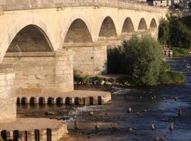 Le 17 Entre Gare et Château, hotel dicht bij: Amboise Train Station, Amboise