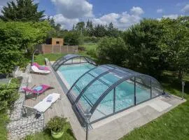 Au Coeur Du Bien Etre, chambre d'hôtes avec piscine chauffée et couverte, SPA, sauna, massages