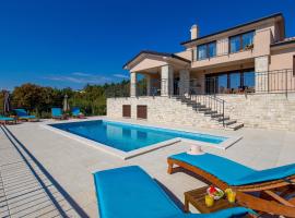 Villa Teza, amazing view, hotel a Glavani