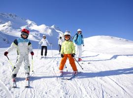 Chalet Zolota Pidkova & River, cabin in Slavske