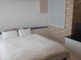 Sea Style Resort Ocean - Vacation STAY 83212, hotel v destinaci Karacu