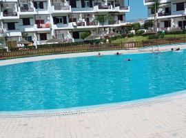 Studio de luxe avec piscine, hotel en Tetuán