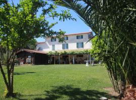 Azienda Agricola Sapereta – hotel w mieście Porto Azzurro