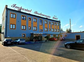 Restauracja Hotel Imperial, хотел, който приема домашни любимци, в Ясло
