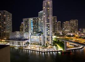 Comfort Inn & Suites Downtown Brickell-Port of Miami, hotel cerca de Parque Bayfront Park, Miami