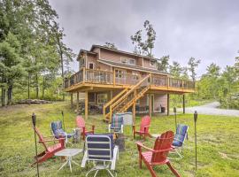 Serene Long Lake Cabin with Deck and Fire Pit!, hotel in Cumberland