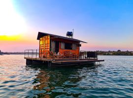 House Boat "Faroeste Caboclo", hotell i Brasília