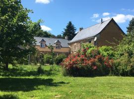 Gite Baumelin near Dinan – tani hotel w mieście Caulnes