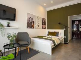 Classy Comfort - Chic Studio on Regina Elisabeta