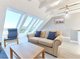 Host & Stay - Castle View, hotel in Seahouses