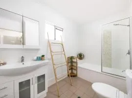 Waterlily - One Bedroom Apartment