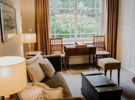 Beautiful Grade II Listed Gatehouse in Great Location, hotel v destinaci Sheffield