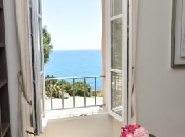 PICASSO by the sea Luxurious design house sea view old Antibes for 6, Villa in Antibes