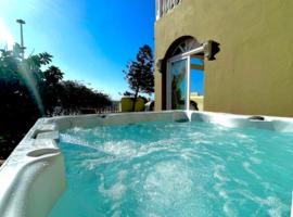 amazing view el Medano villa in with jacuzzi, hotel in El Médano