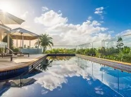 Milla's on Coopers - luxury retreat with pool