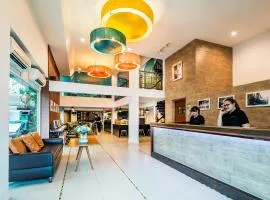 At Hua Lamphong Hotel