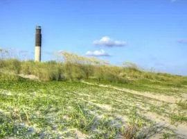 Oak Island Beach Villa 1609 - The Captain's Perch