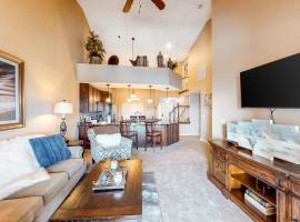 Majestic Apartments, vacation home in Branson
