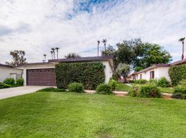 Modern Desert Retreat, apartamento en Rancho Mirage
