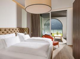 ARIA Retreat & SPA - The Leading Hotels of the World, located within Parco San Marco Resort: Porlezza'da bir otel
