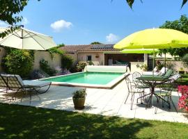 Le Clos de Calas, hotel con alberca en Mollégès