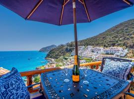 Oceanfront Villa W One Of A Kind Amazing View, villa in Avalon