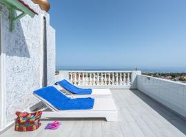 Room in Studio - Senior Citizen Suite in blue, B&B in Hersonissos