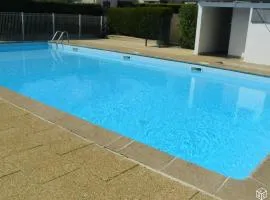 Maison de 2 chambres avec piscine partagee et terrasse amenagee a Clohars Carnoet