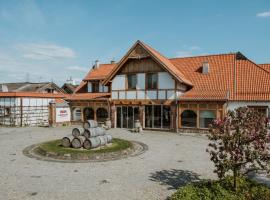 Hotel Głęboczek Vine Resort& Spa, beach hotel in Wielki Głęboczek