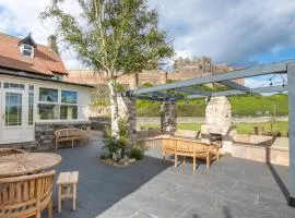 Castle View by Coast & Country Stays