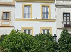 Apartamentos El Alcazar de Jerez, serviced apartment in Jerez de la Frontera