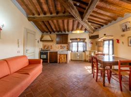The Cottage in Casciana Terme, hotel with parking in Casciana Terme