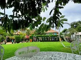 P.Paradise Hotel