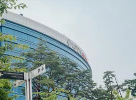 LOTTE City Hotel Gimpo Airport、にある金浦国際空港 - GMPの周辺ホテル