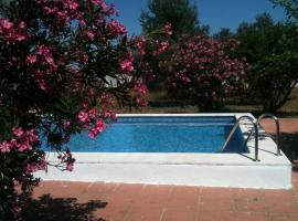 Villa Los Pinos, hotell i Marchena