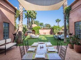 Superbe Villa Y - Calme & sureté - Piscine privée & gouvernante, golf hotel in Marrakesh