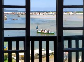 Casa Rio - 04 Quartos de Frente para o Mar, ξενοδοχείο σε Guarda do Embau