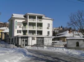 Karadzhovy Guest House, hotel v destinaci Kalofer