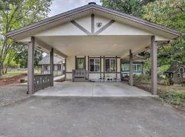 Cozy Cottage on Flower Farm with Baker Creek Views!