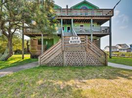 Quiet Hatteras Duplex with Decks about 1 Mile to Beach, hotel in Hatteras