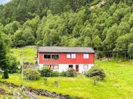 9 person holiday home in Reksteren