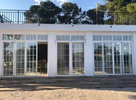 Casa rural con piscina / Cottage house with swimming pool, hotel in Elche
