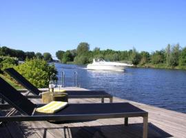 Riverside holiday home near Amsterdam, casa o chalet en Nigtevecht