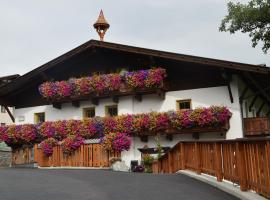 Pension Kirchbrugger, guest house in Telfes im Stubai