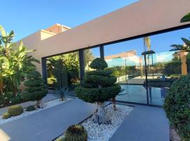 Luxury VILLA H, hotel de luxe a Marràqueix