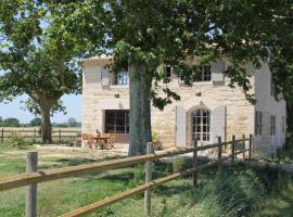 Le Mazet De Jean, B&B i Le Cailar