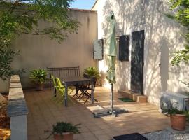 Appartement 2 pers avec accès piscine, apartamento em Saint-Rémy-de-Provence